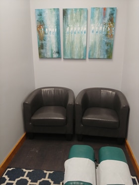 Chiropractic Winnebago IL Waiting Chairs